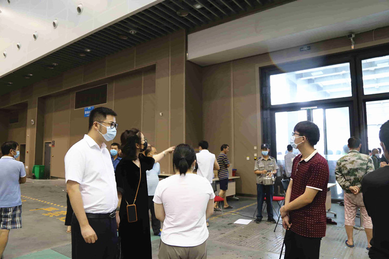 银桥集团纪委对集团在管防汛安置点、集中隔离点等重点区域开展专项监督检查.jpg